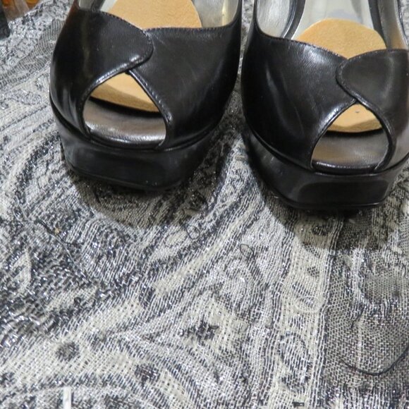 Guess black leather peep toe slingback platform heels w/ charm 7.5 silver heels - Picture 4 of 16